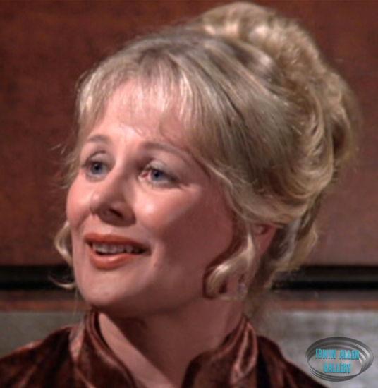 Shirley Knight - Hannah Meredith