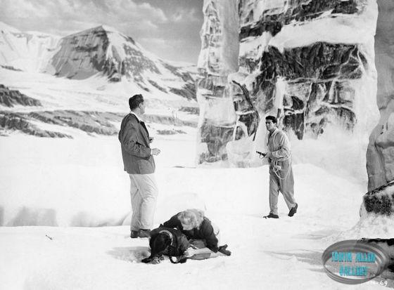Vincent Price, Victor Mature, Betta St. John and Piper Laurie