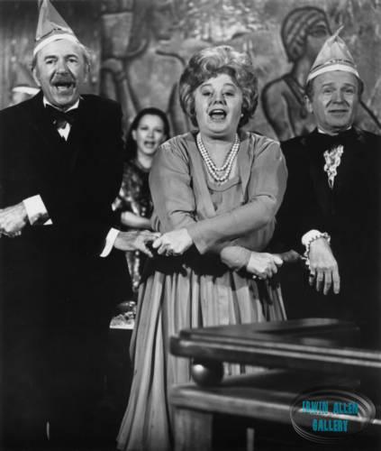 Jack Albertson, Shelley Winters and Red Buttons
