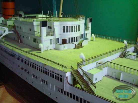 The original 21.5 foot Poseidon Model