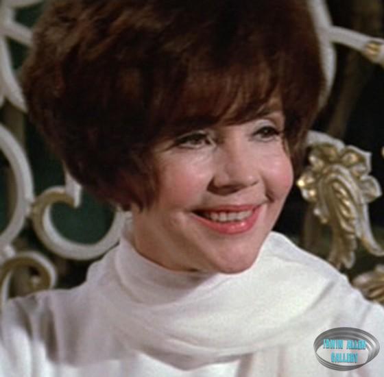 Jennifer Jones - Lisolette Mueller