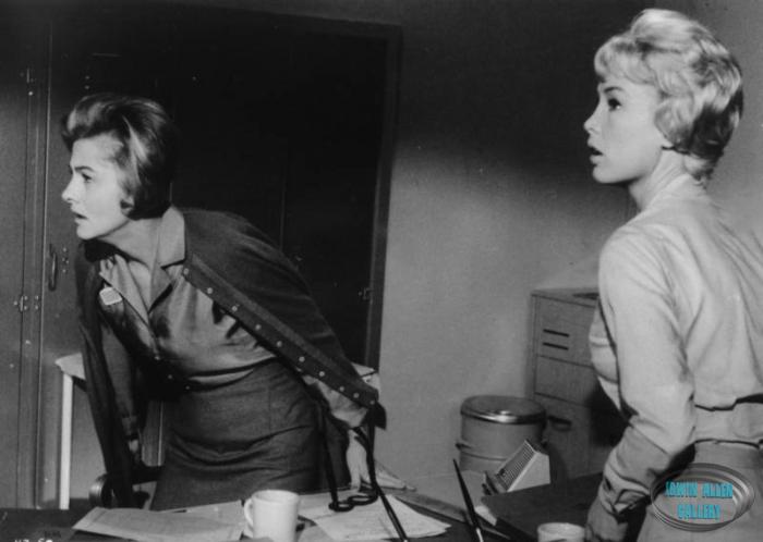 Joan Fontaine and Barbara Eden