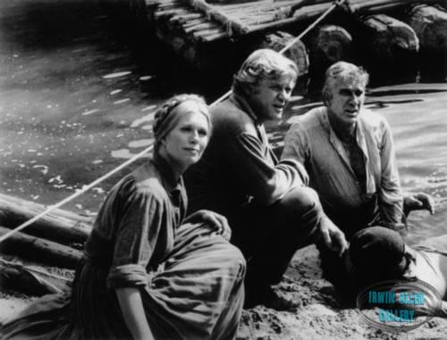 Pat Delaney, Martin Milner, Leslie Nielsen, Cameron Mitchell