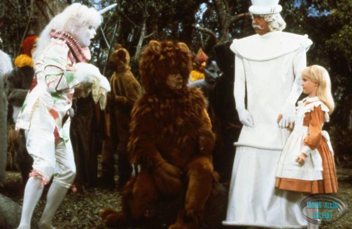 Beau Bridges, Ernest Borgnine, Harvey Korman, and Natalie Gregory