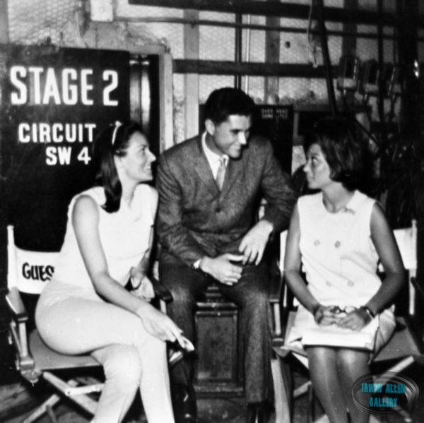 Lee, Robert, and interviewer