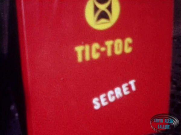 Tic-Toc Folder