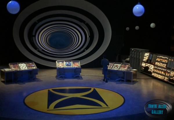 Time Tunnel Set Logo