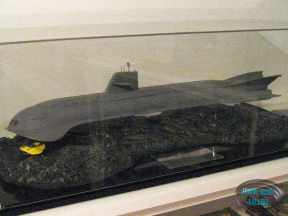 "Iconic Replicas" 24 inch Seaview