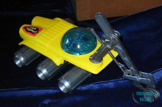 Sears Exclusive Remco Playset Domed Sea-Crawler