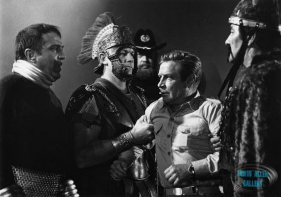 John Crawford and Richard Basehart