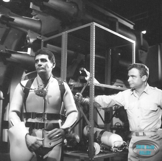 David Hedison and Terry Becker in Deadly Waters