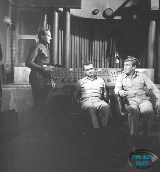 Terry Becker and Richard Basehart in Death from the Past