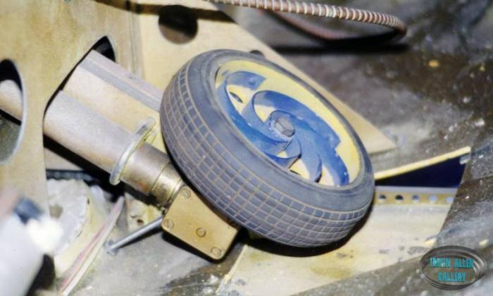 Flying Sub landing wheel